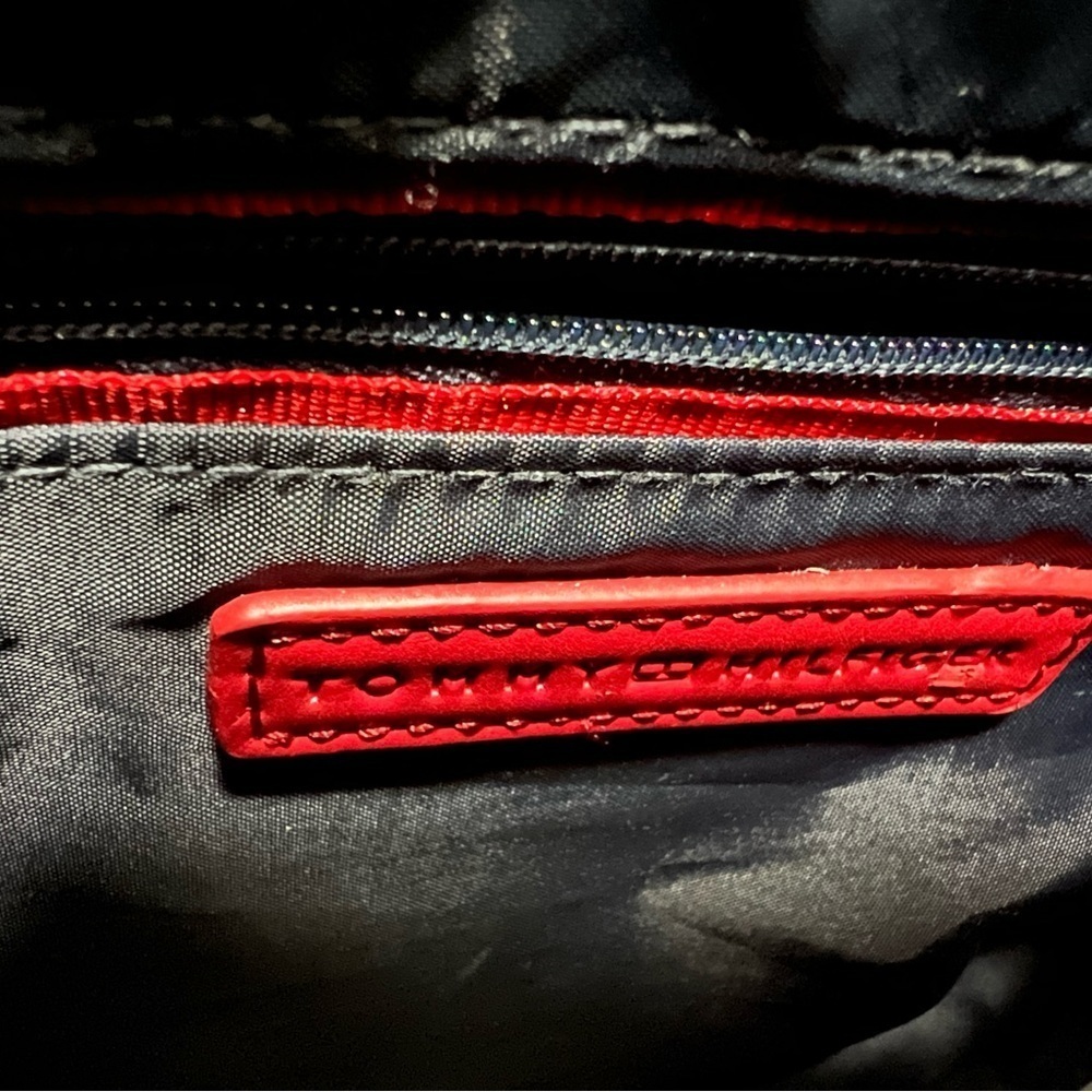 Tommy Hilfiger navy blue crossbody bag - Picture 11 of 15